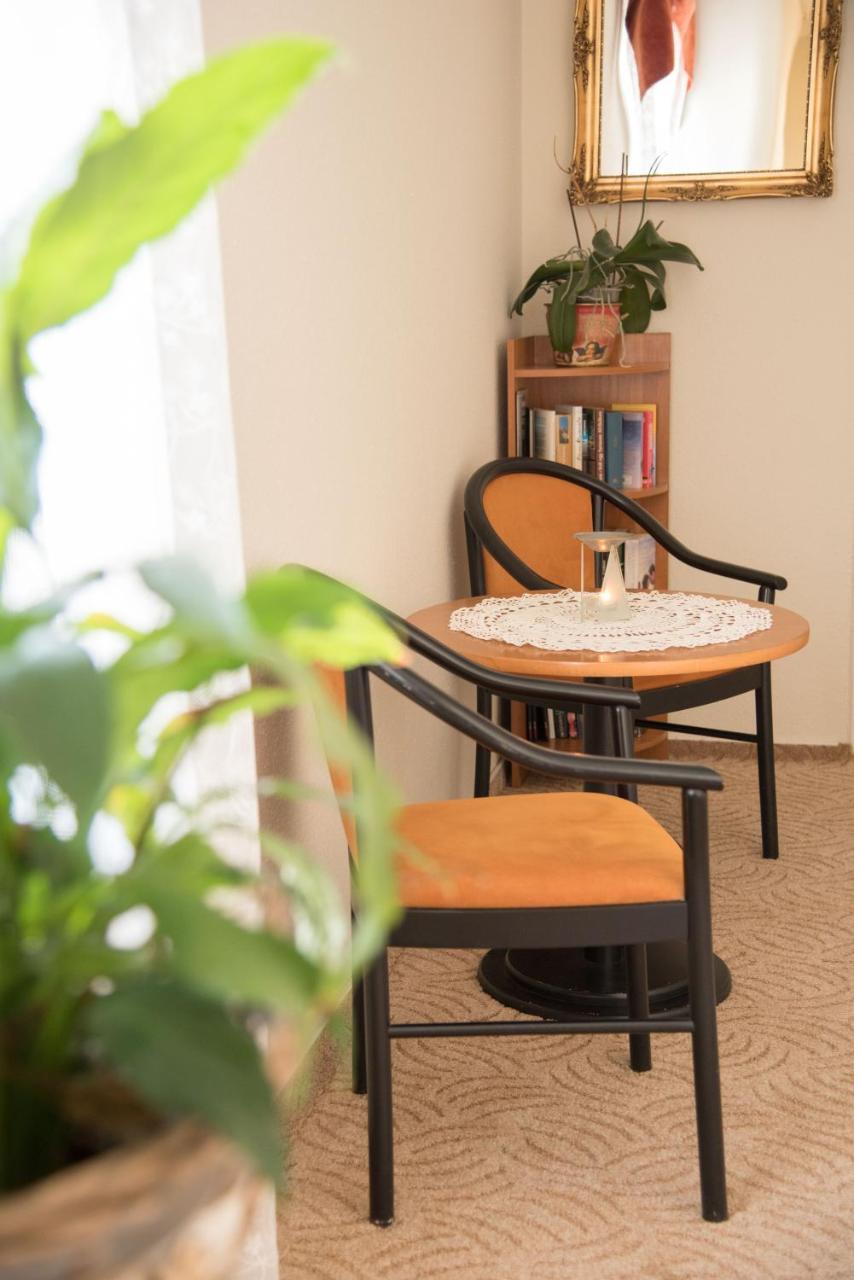 Astoria Panzio Bed & Breakfast Heviz Exterior photo